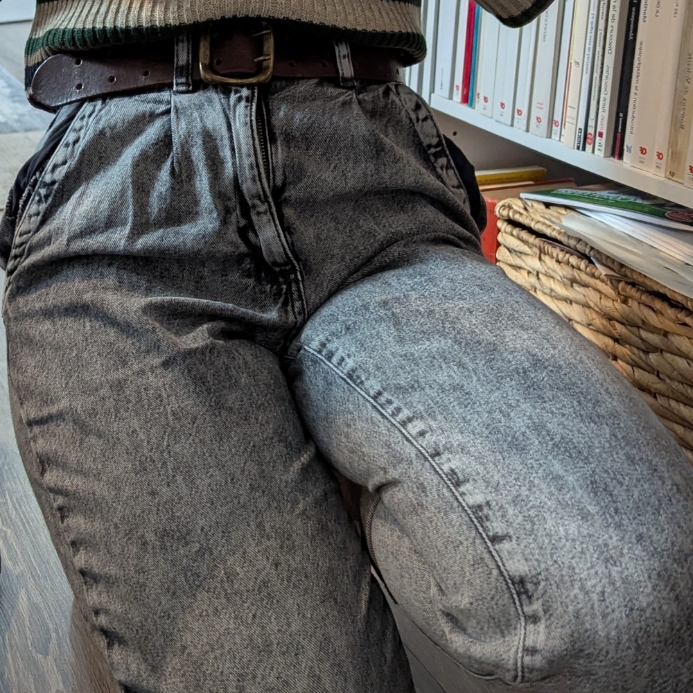 Garage Relaxed Grey Acid-Wash Mom Jeans